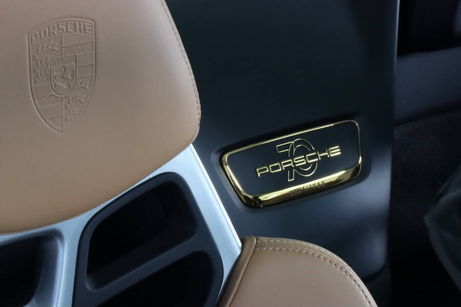 Image 12/20 of Porsche 911 Speedster (2019)