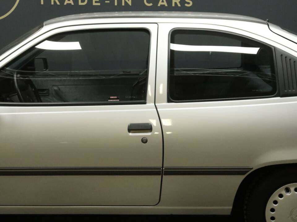 Afbeelding 14/50 van Opel Kadett 2,0i GSi (1988)