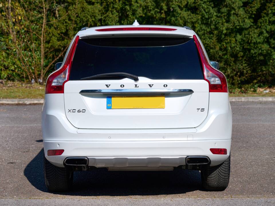 Image 7/50 of Volvo XC60 T5 (2013)