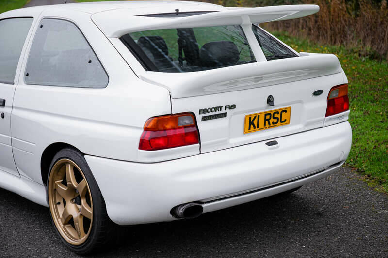 Image 9/41 de Ford Escort RS Cosworth (1992)