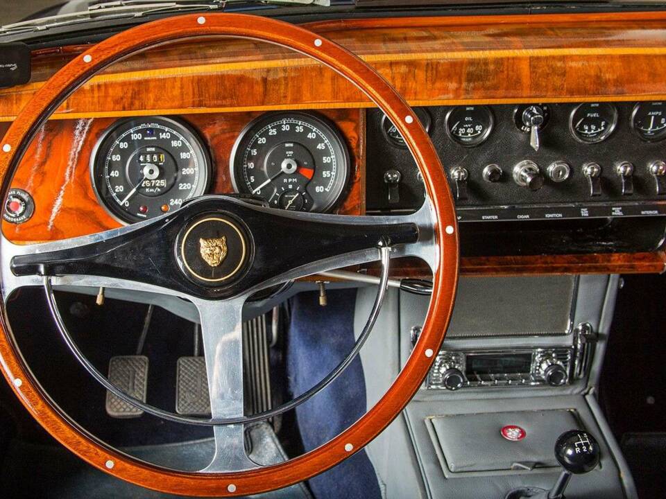 Bild 31/35 von Jaguar Mk II 3.4 (1967)