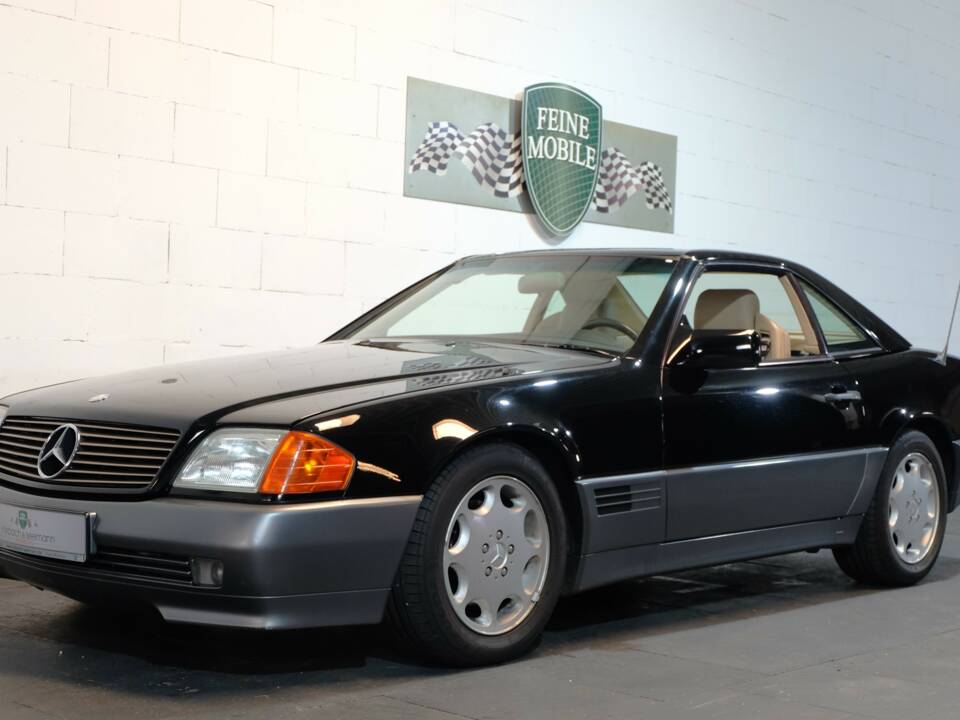 Image 17/26 of Mercedes-Benz 500 SL (1991)