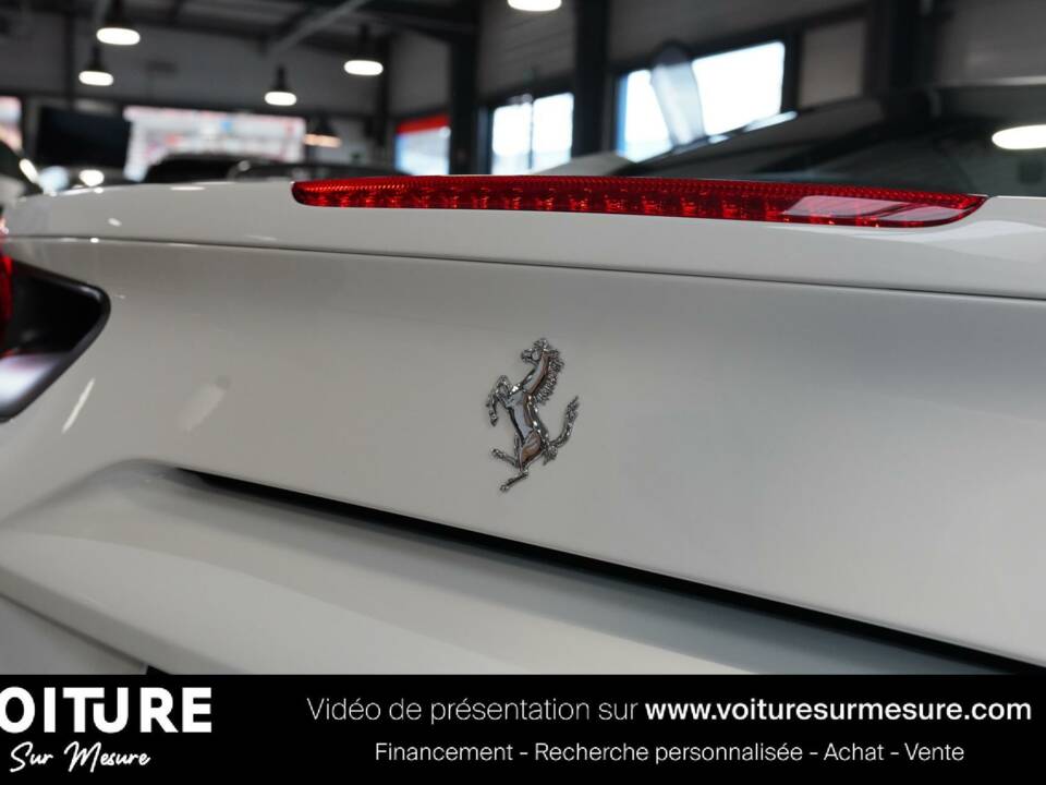 Image 39/50 of Ferrari 488 GTB (2015)