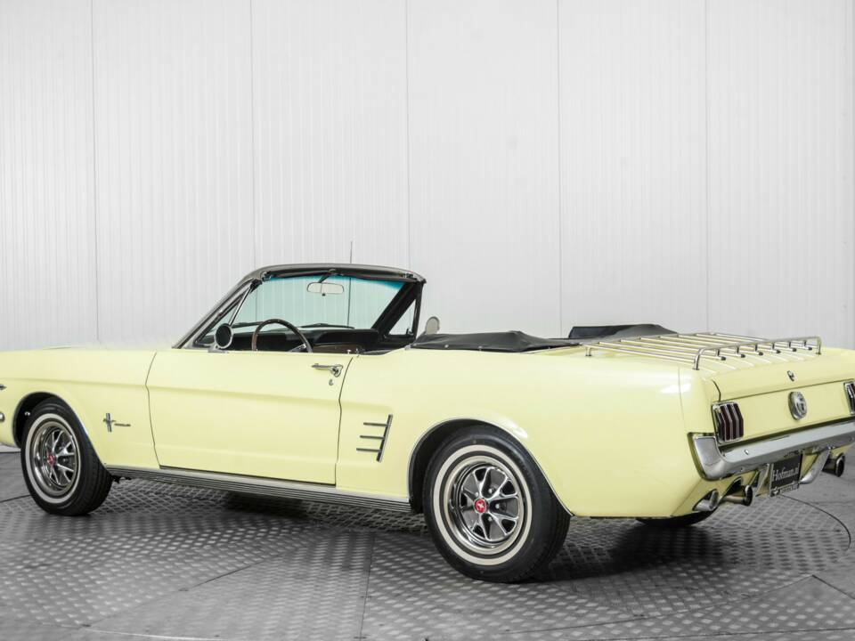 Immagine 6/50 di Ford Mustang 289 (1965)