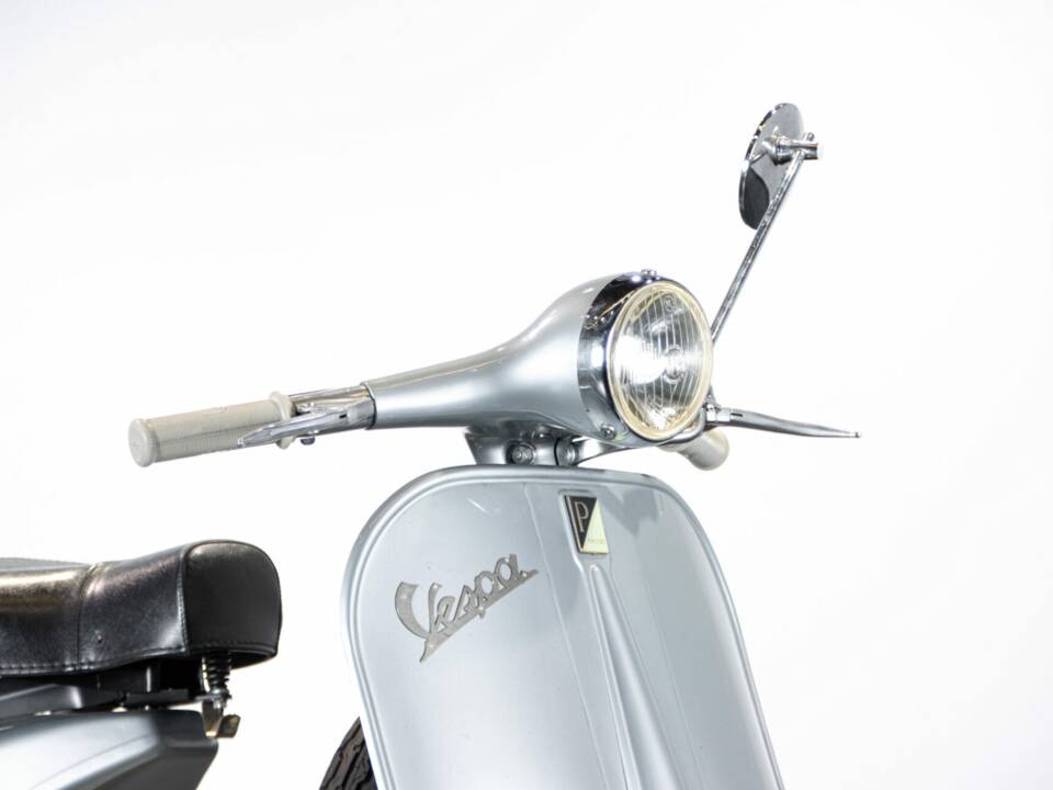 Image 33/45 de Piaggio Vespa 150 (1958)