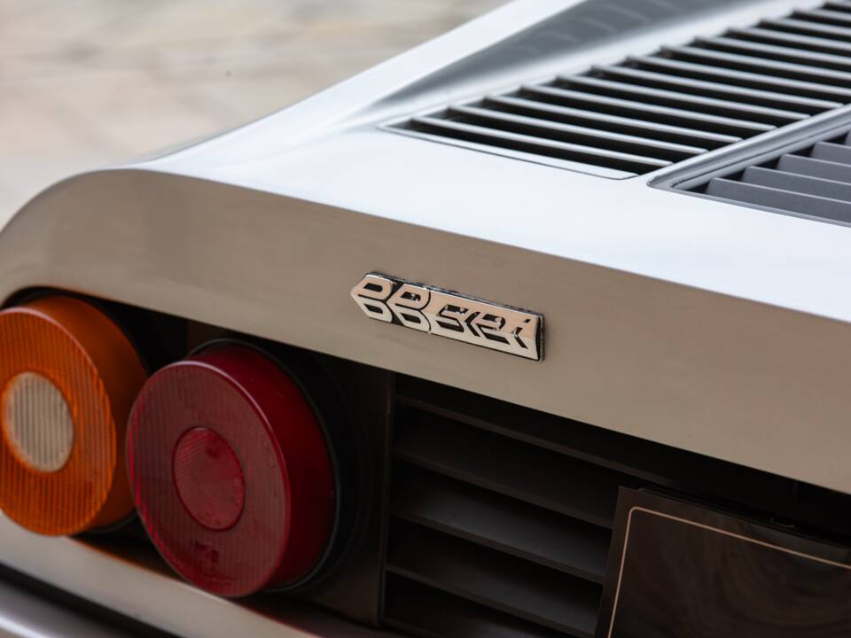 Image 44/50 de Ferrari 512 BBi (1982)