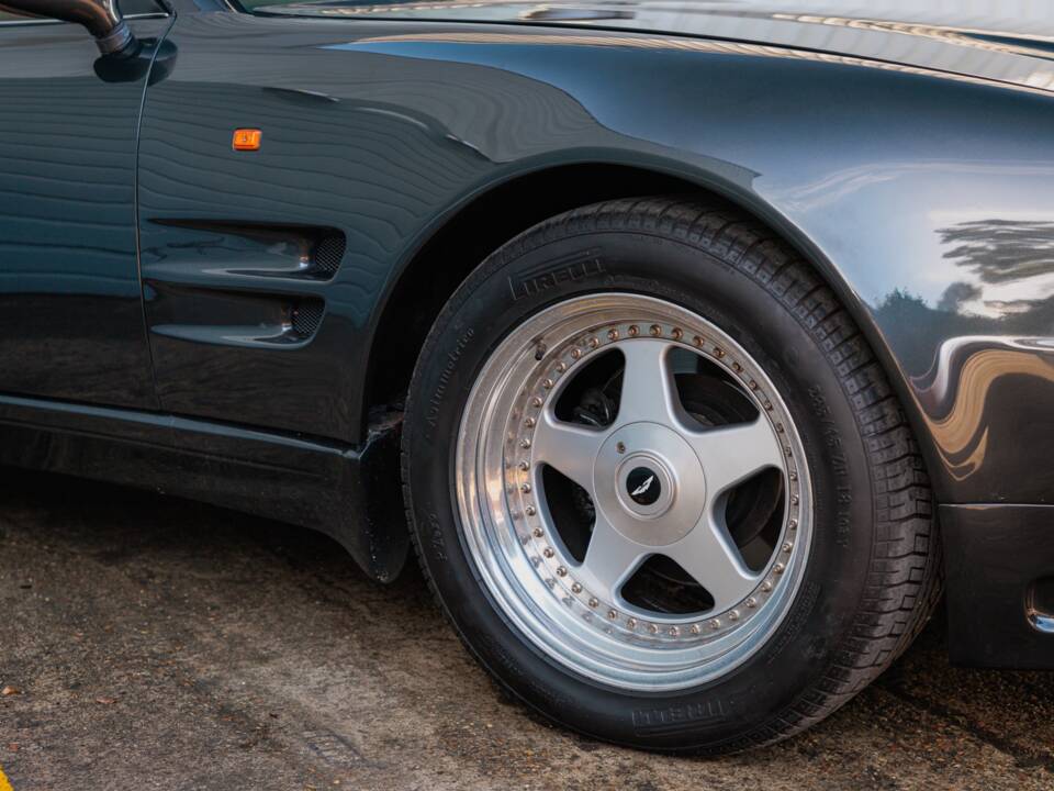 Imagen 20/50 de Aston Martin Virage Volante (1994)