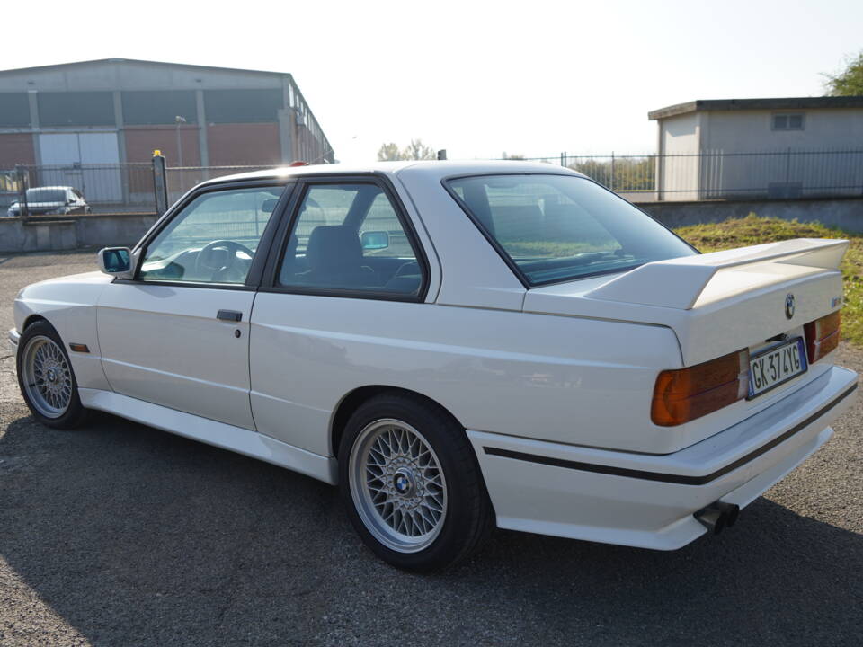 Immagine 10/34 di BMW M3 (1987)