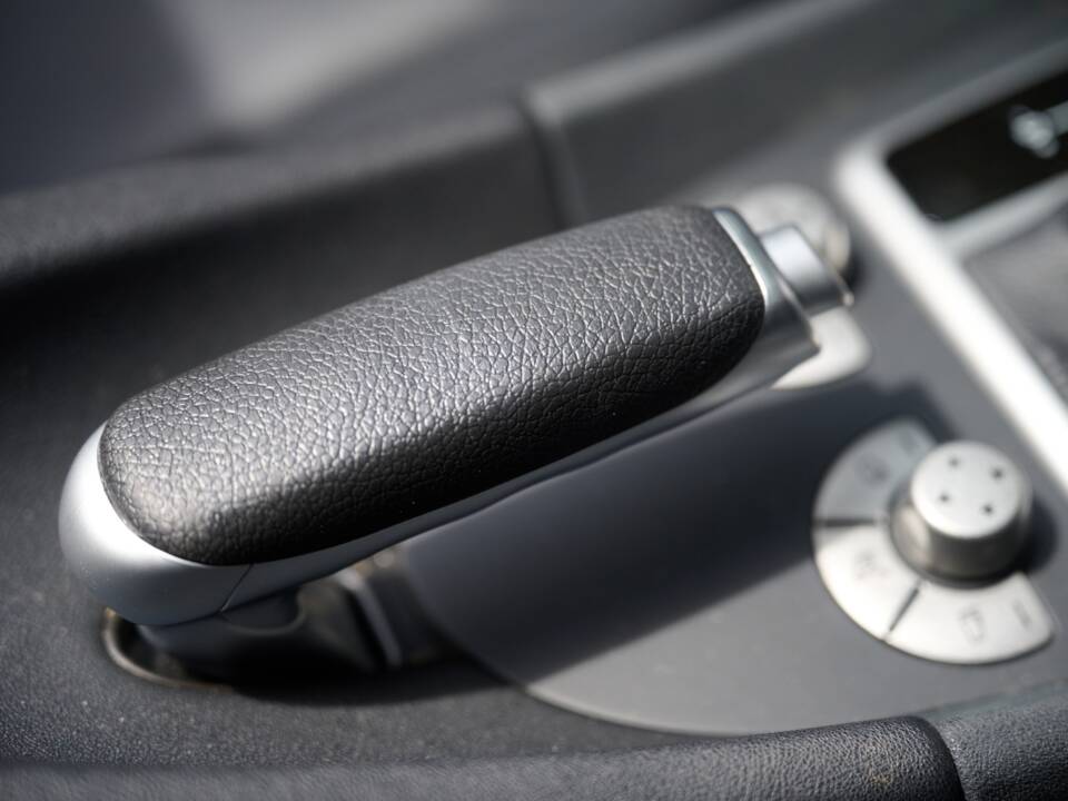 Immagine 38/43 di Mercedes-Benz SLK 350 (2004)