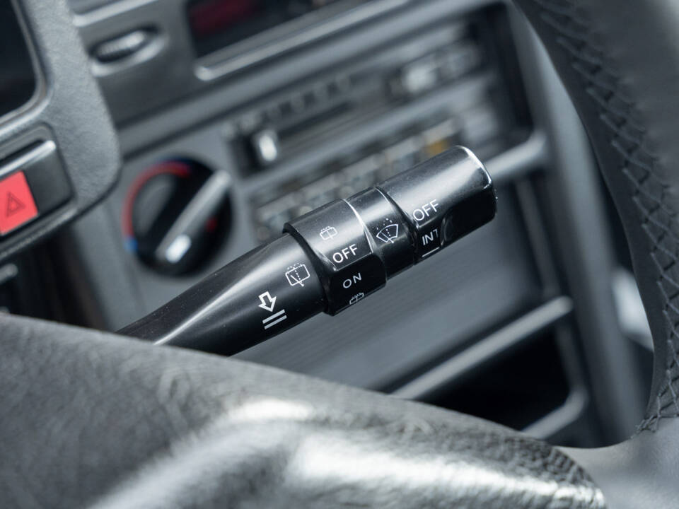Image 36/80 of Honda CRX (1991)