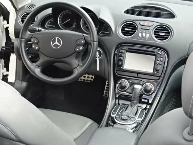 Imagen 14/19 de Mercedes-Benz SL 500 (2002)