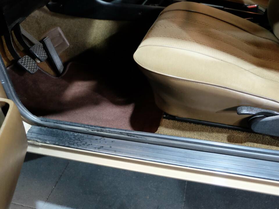 Bild 4/25 von BMW 323i (1983)