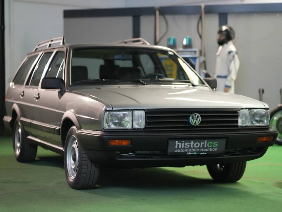 Bild 2/42 von Volkswagen Passat Variant 1.8 (1986)