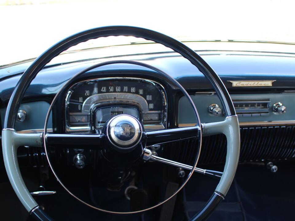 Image 31/43 of Cadillac 62 Sedan (1953)