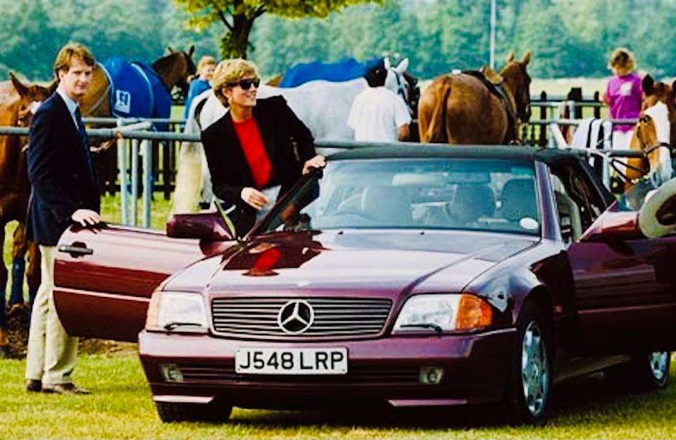 Image 20/50 de Mercedes-Benz 300 SL-24 (1991)