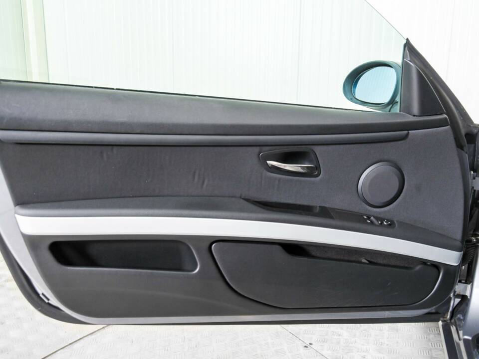 Afbeelding 34/50 van BMW 325i (2007)