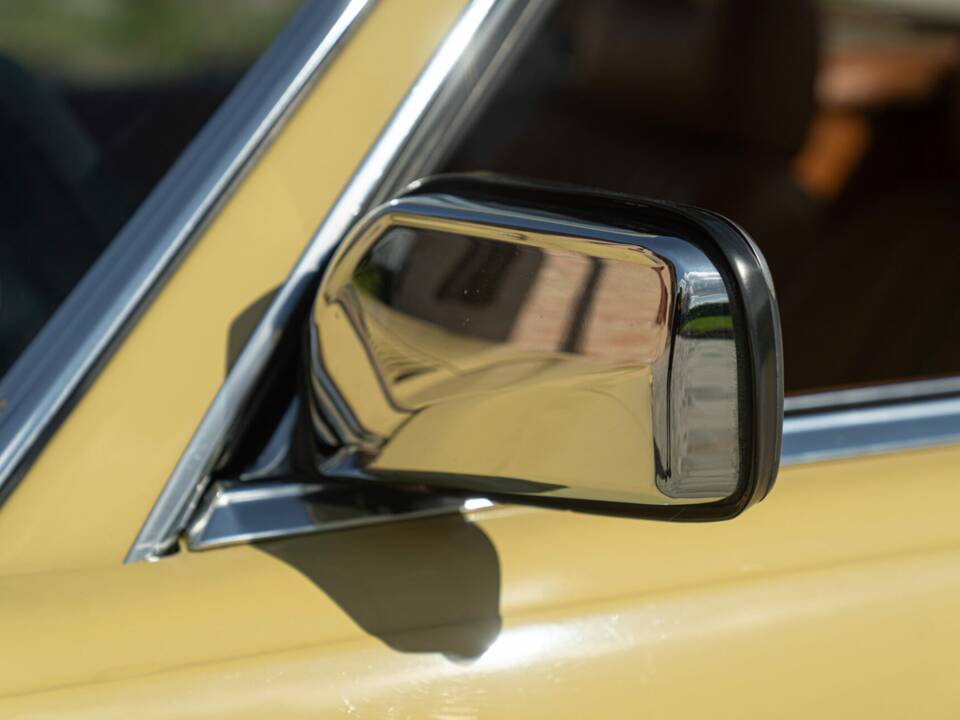 Image 18/50 of Mercedes-Benz 450 SL (1977)
