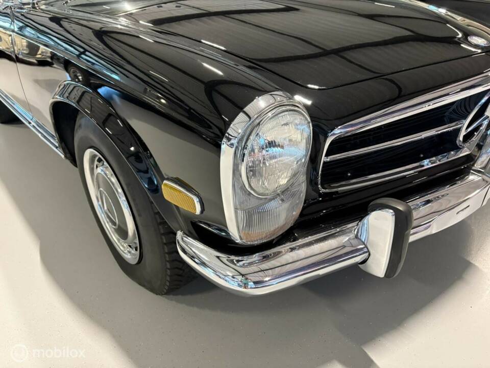 Image 10/19 of Mercedes-Benz 280 SL (1968)