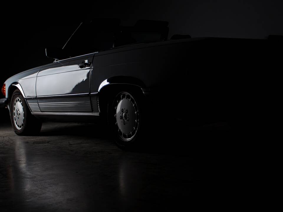 Image 43/48 of Mercedes-Benz 560 SL (1988)