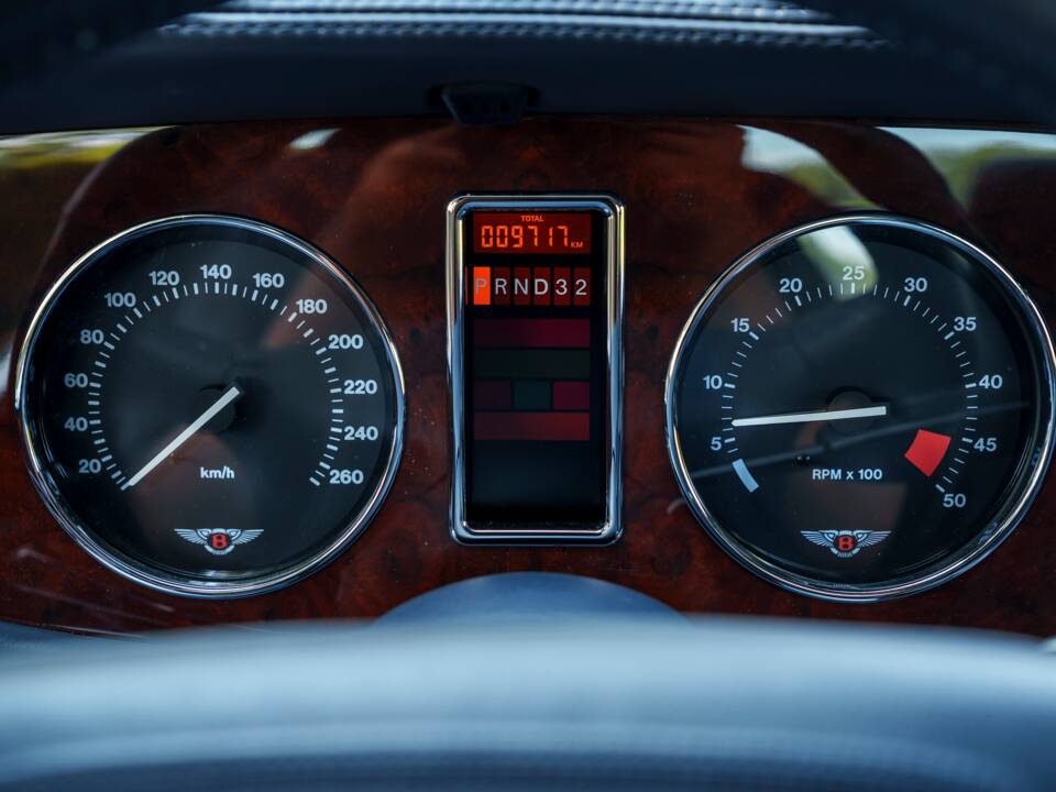 Image 18/30 of Bentley Continental R Mulliner (2003)