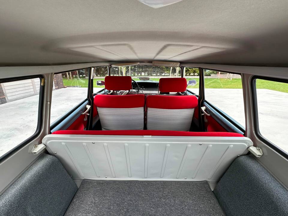 Imagen 7/15 de Citroën DS 21 Familiale (1966)