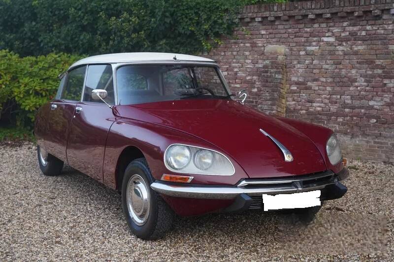 Image 1/4 de Citroën DS 21 IE (1971)
