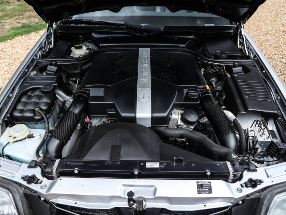 Image 37/43 of Mercedes-Benz SL 280 (2002)
