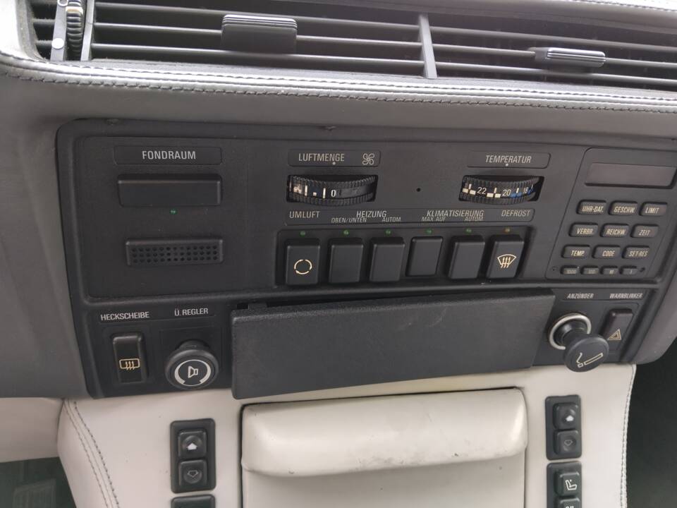 Bild 69/113 von BMW 735i (1986)