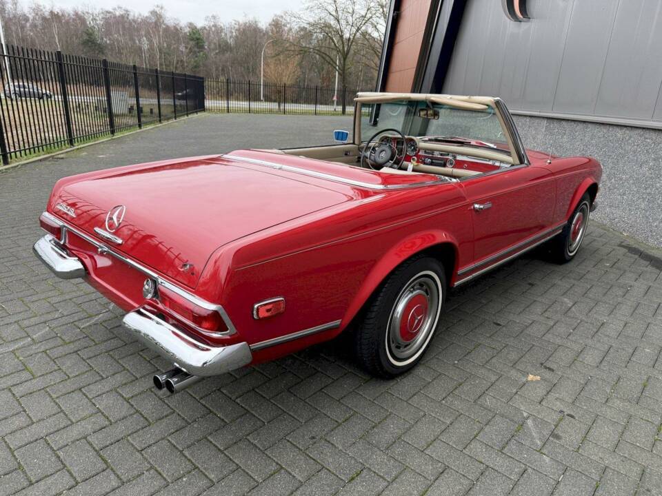 Image 8/36 de Mercedes-Benz 280 SL (1968)