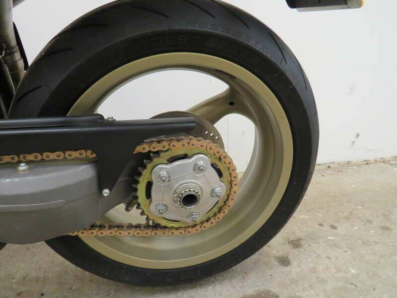 Bild 40/47 von Ducati 916 Strada (1994)