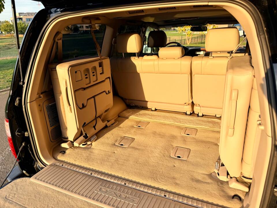 Image 15/32 of Lexus LX 470 (2003)