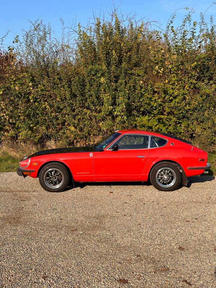 Image 2/36 of Datsun 240 Z (1973)