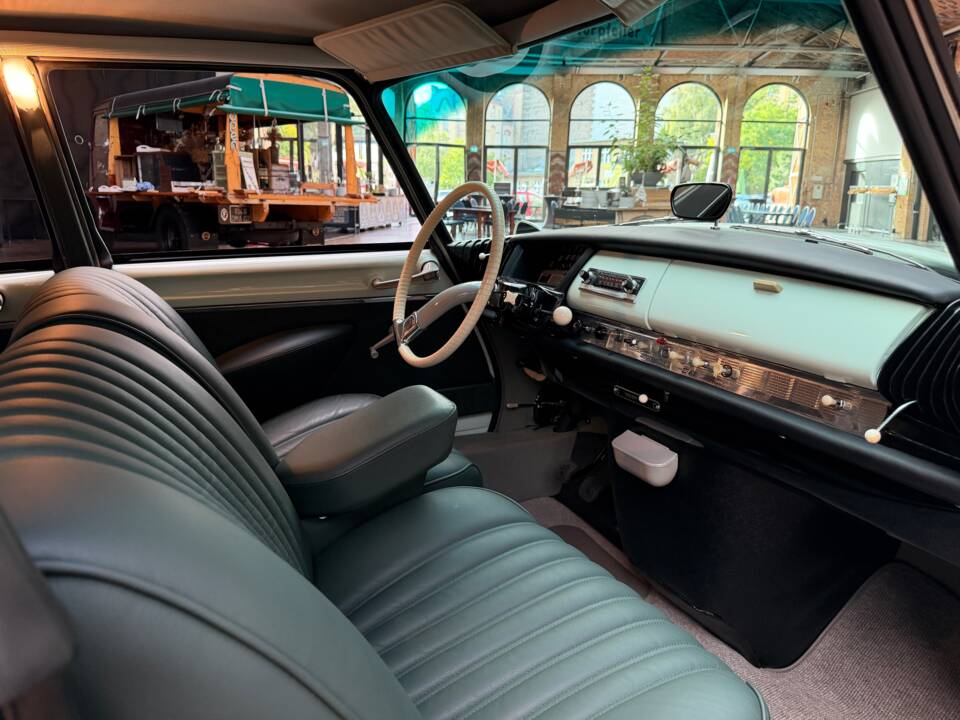Immagine 32/43 di Citroën ID 19 (1958)