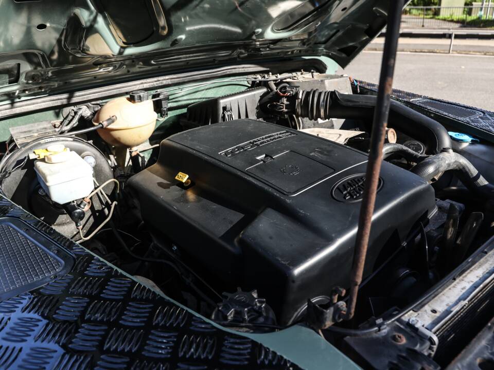 Image 5/21 de Land Rover Defender 90 Td5 (1999)