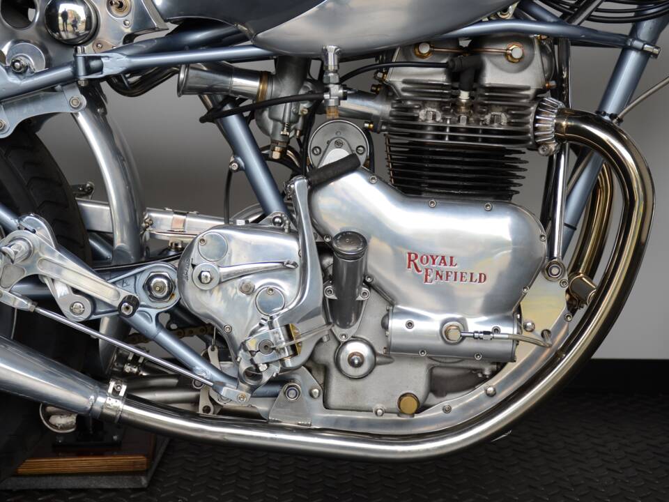 Image 4/42 of Royal Enfield 700 Silver Shotgun (1955)