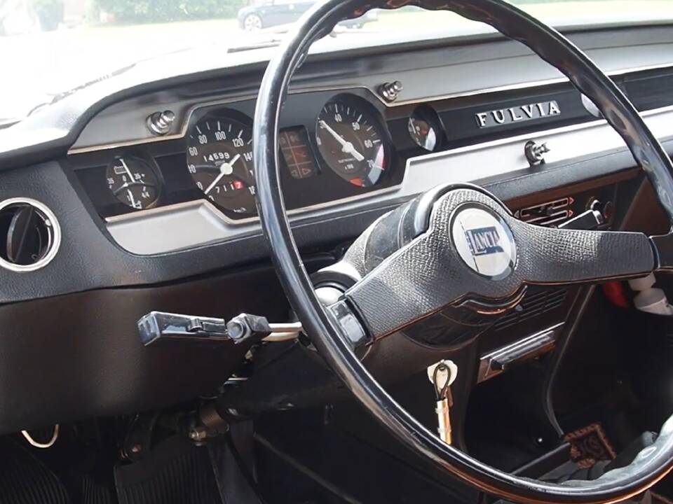 Image 6/8 of Lancia Fulvia Sport 1.3 (1972)
