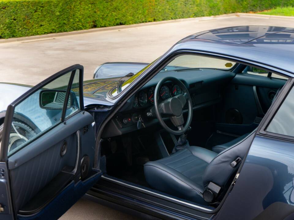 Image 6/15 de Porsche 911 Turbo 3.3 (1982)