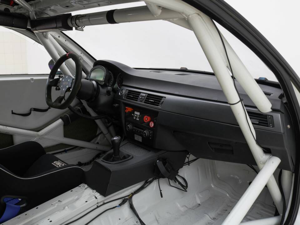 Obraz 18/21 pojazdu BMW M3 (2009)