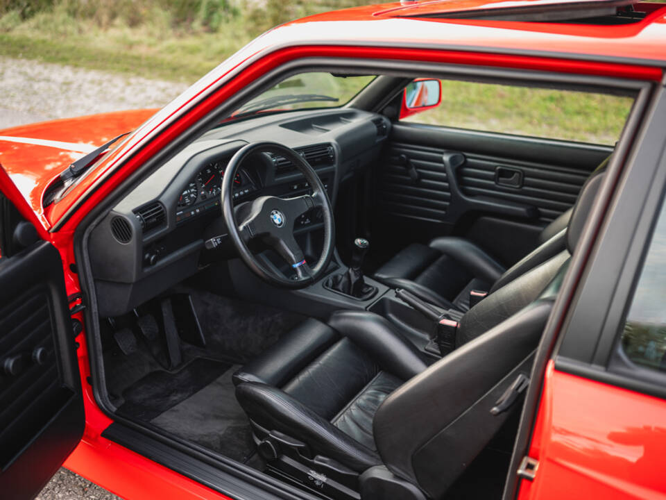 Image 4/50 of BMW M3 (1987)