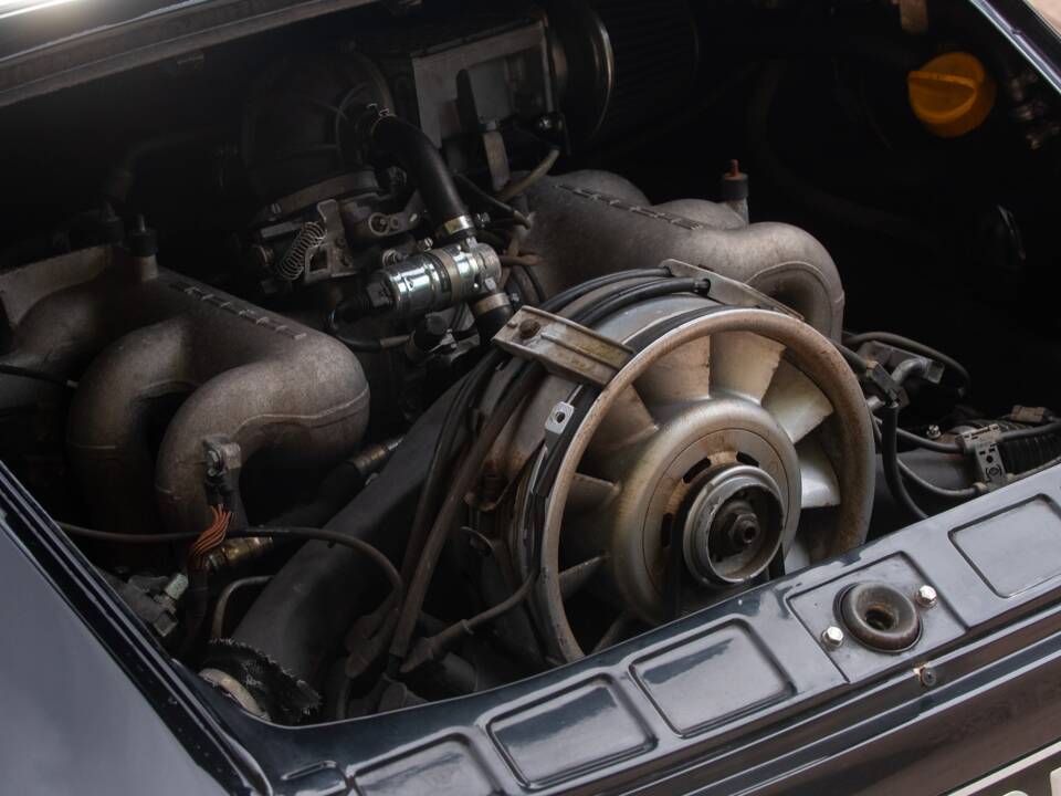 Bild 8/50 von Porsche 911 Carrera 3.2 (1988)