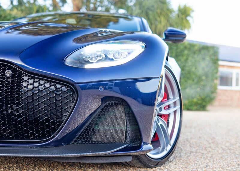 Immagine 38/50 di Aston Martin DBS Superleggera (2018)