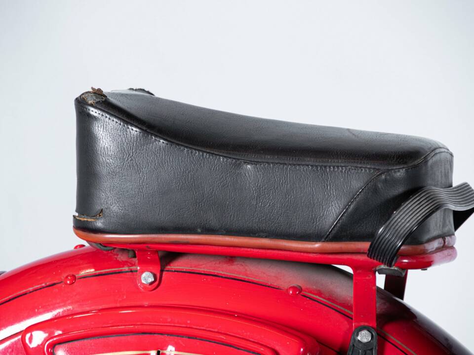 Image 35/50 of Moto Guzzi DUMMY (1955)