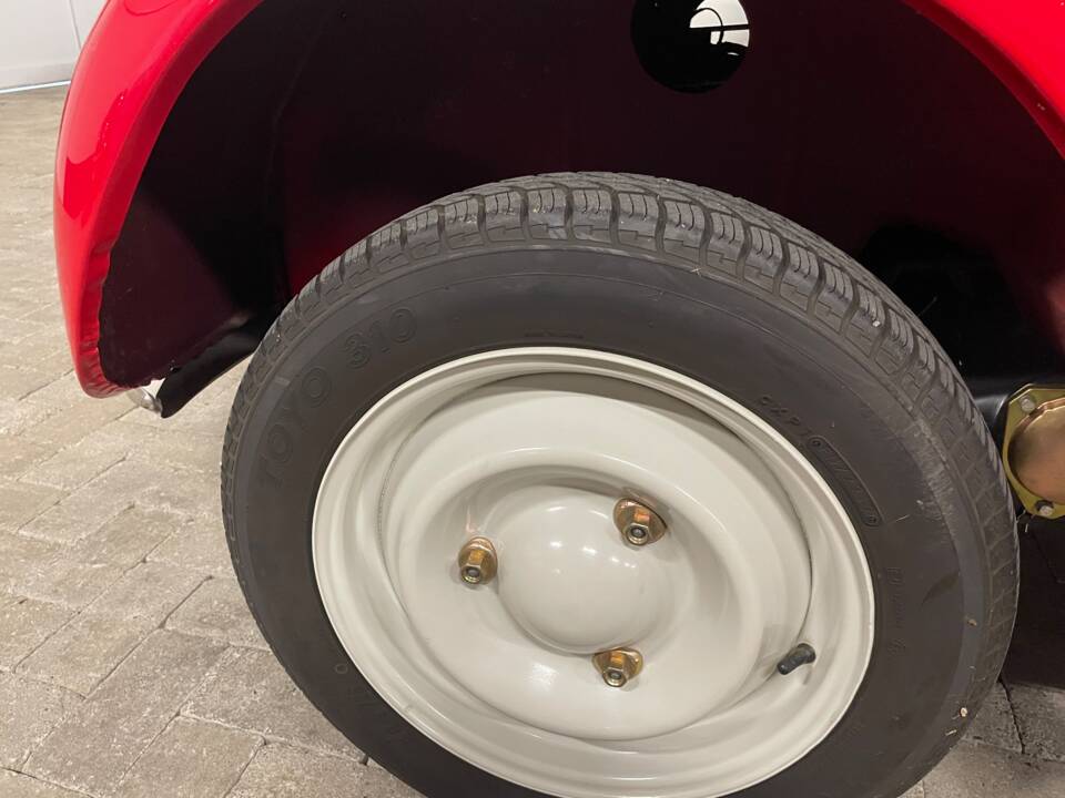 Image 21/23 of Citroën AZU (1962)