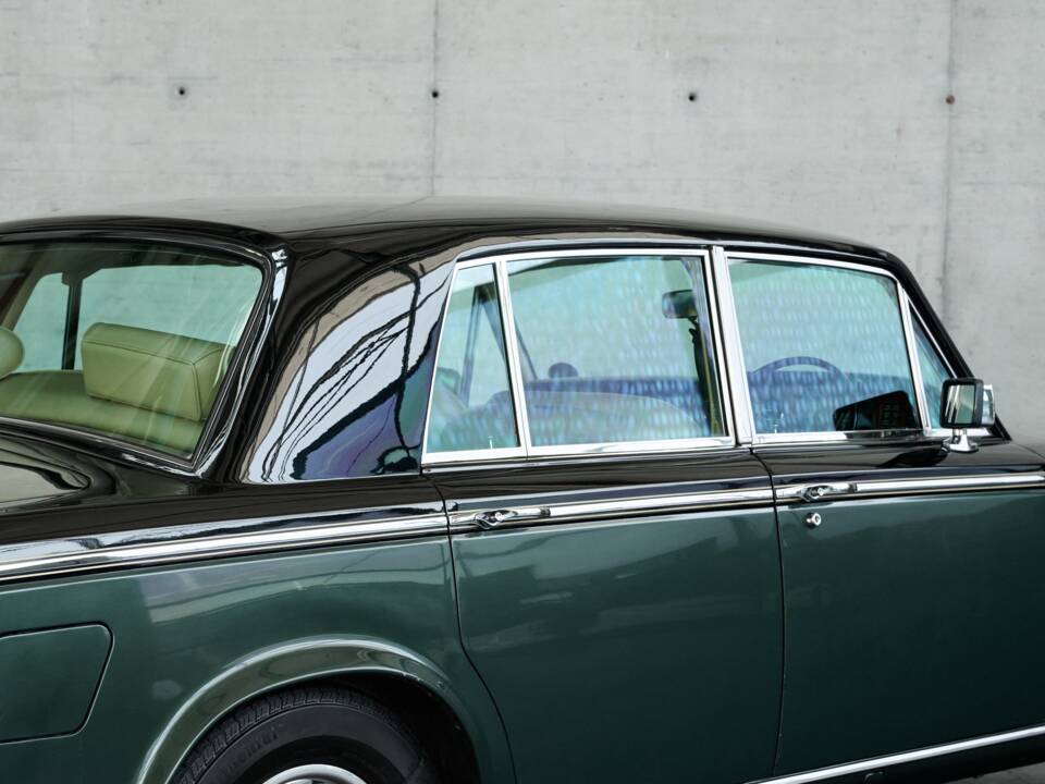 Imagen 33/50 de Rolls-Royce Silver Shadow II (1977)