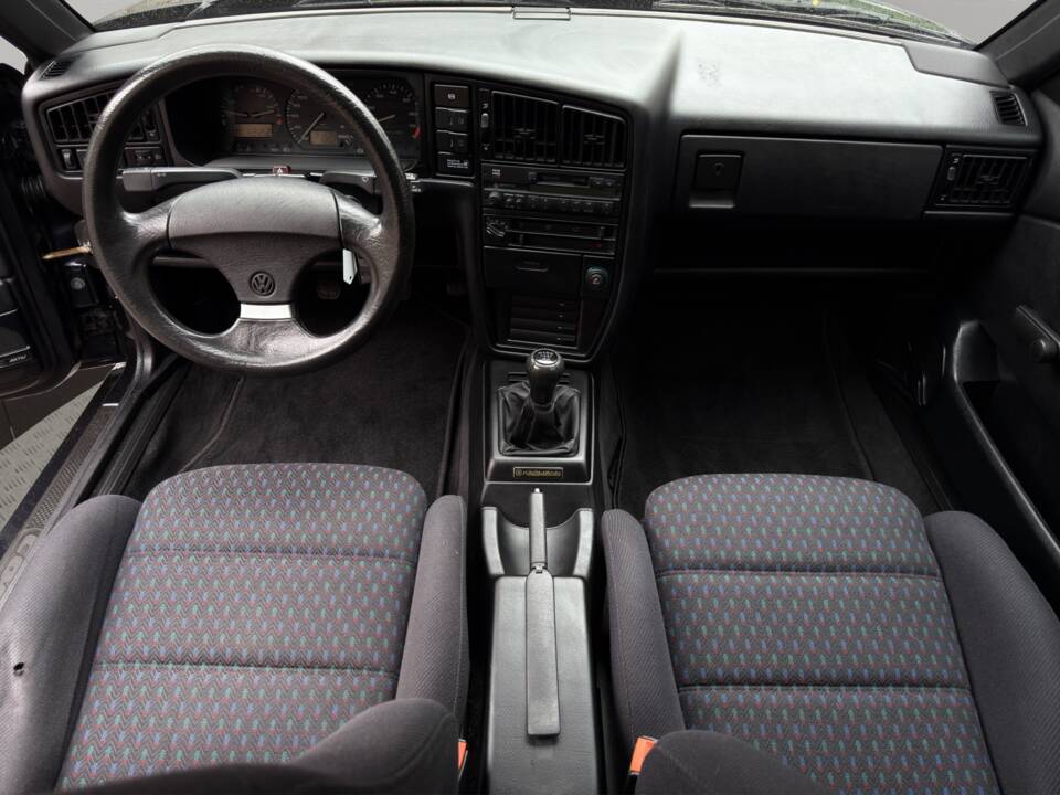 Bild 13/40 von Volkswagen Corrado 2.0 16V (1991)
