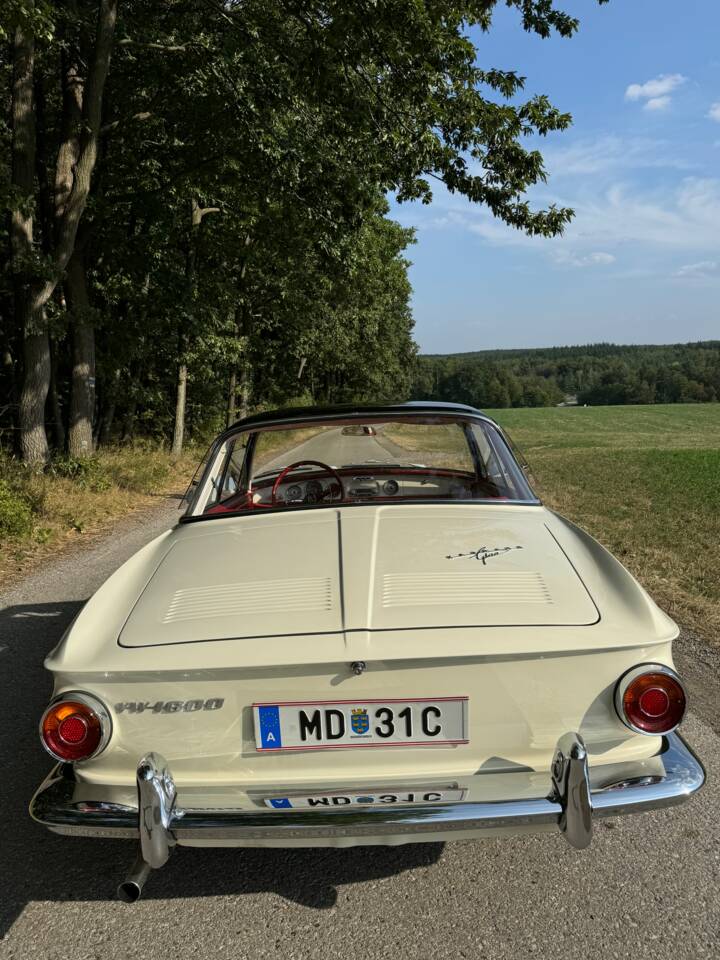 Image 27/45 of Volkswagen Karmann Ghia 1600 L (1966)