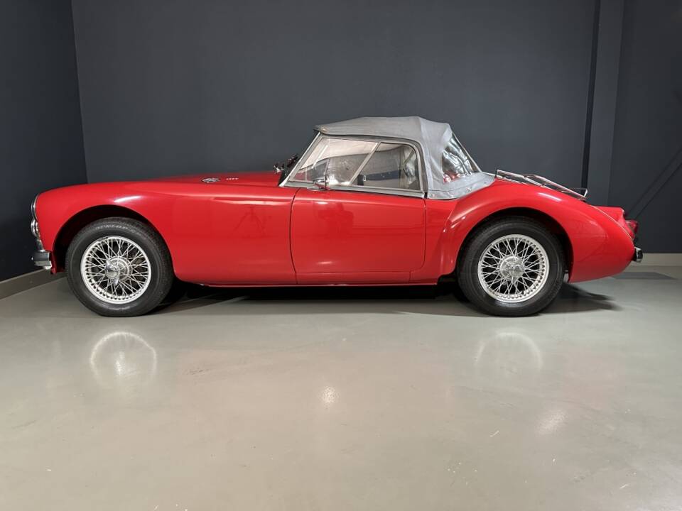 Imagen 5/30 de MG MGA 1600 (1960)