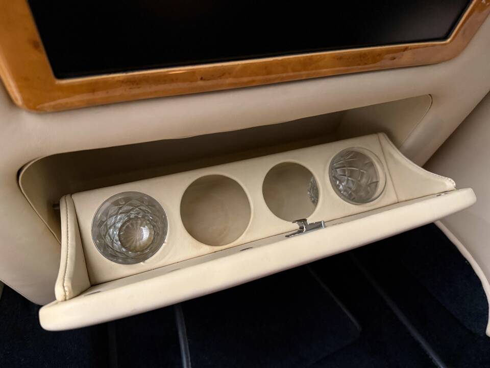 Image 15/21 of Bentley Arnage T (2003)