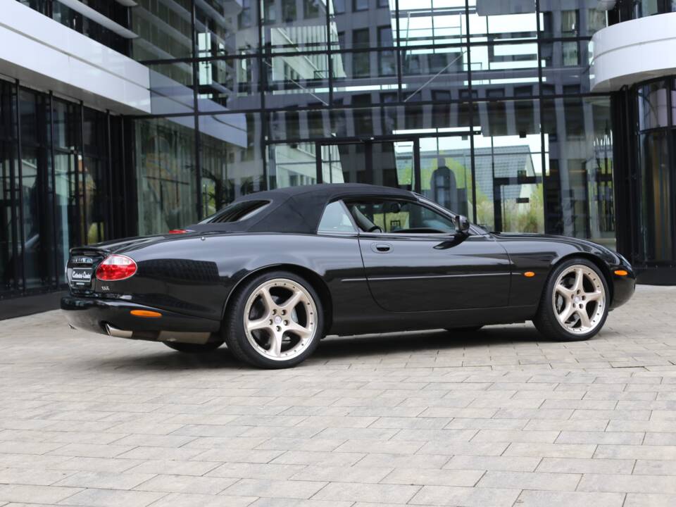 Immagine 44/45 di Jaguar XKR (2001)