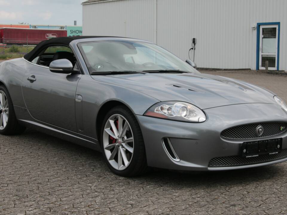 Bild 28/88 von Jaguar XKR (2010)